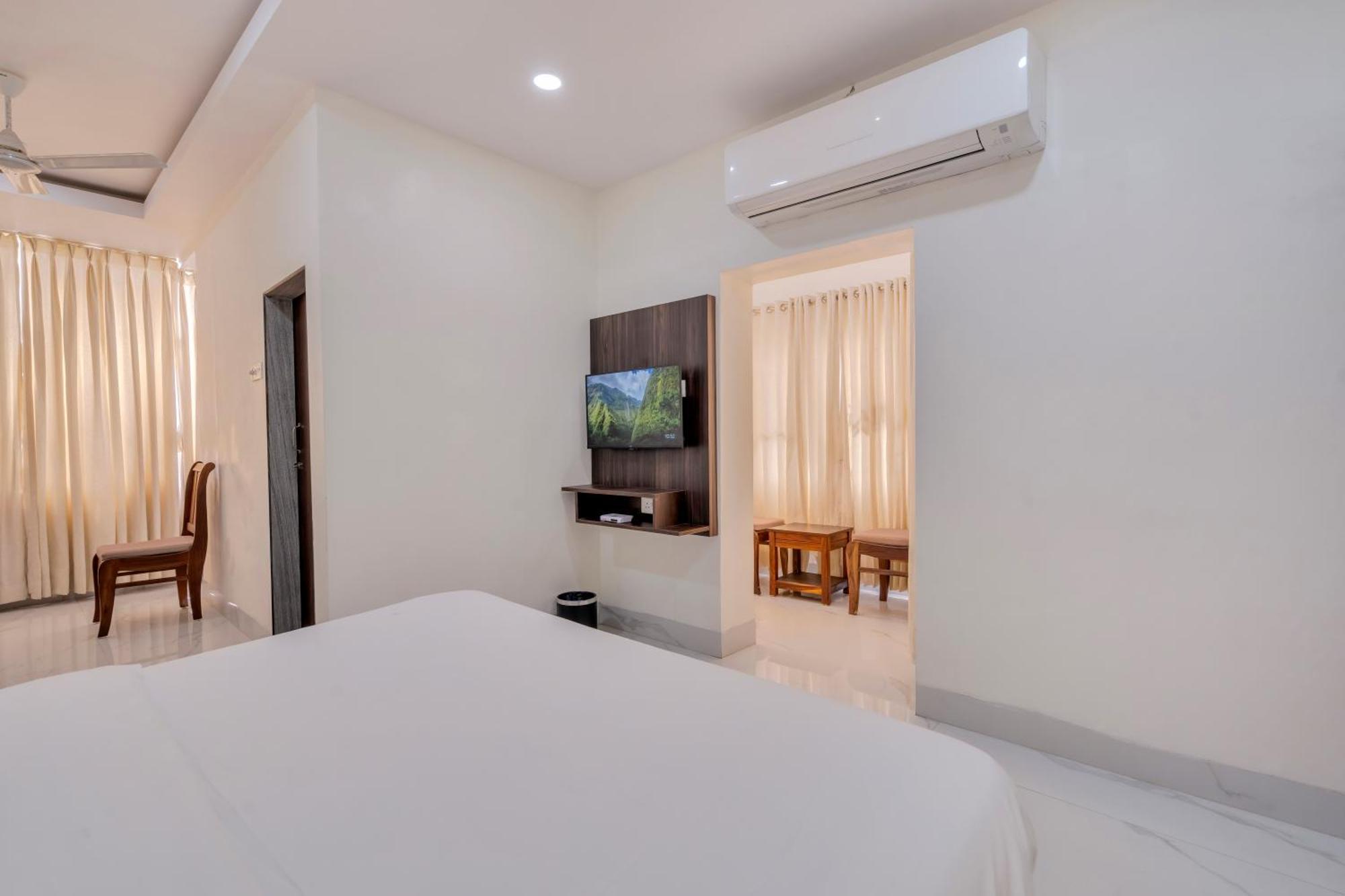 Myspace Hotel Shree Vaibhav Nagpur Eksteriør billede